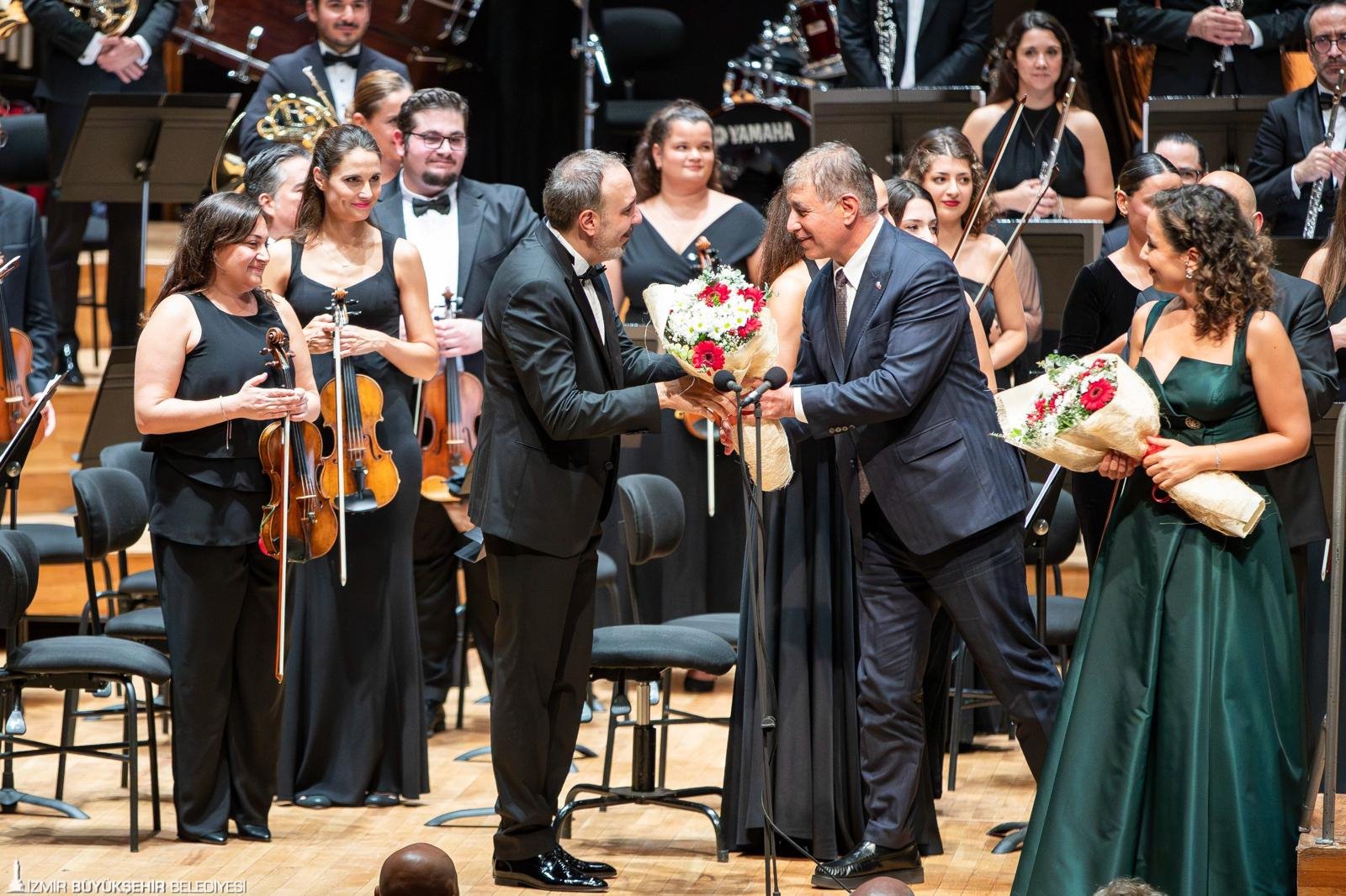 Izmir Oda Orkestrasindan Cumhuriyet Bayramina Ozel Muhtesem Konser 4