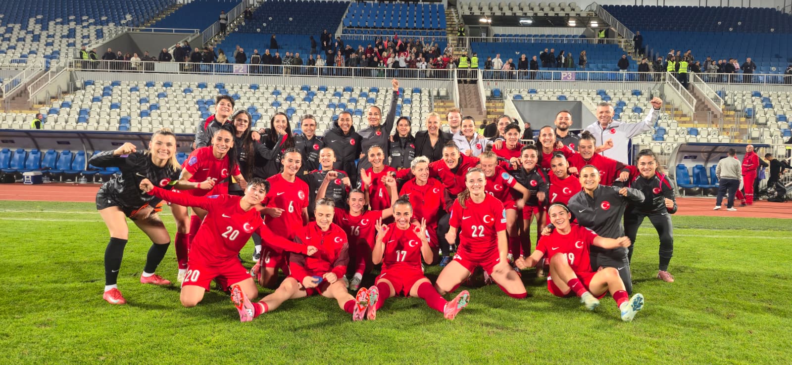 Izmirde Milli Mac Heyecani Rakip Kosova 2