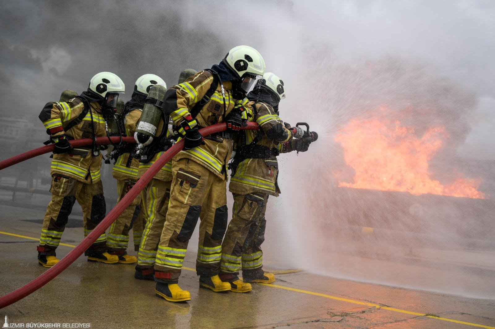 Izmirde Nefes Kesen Tatbikat 6