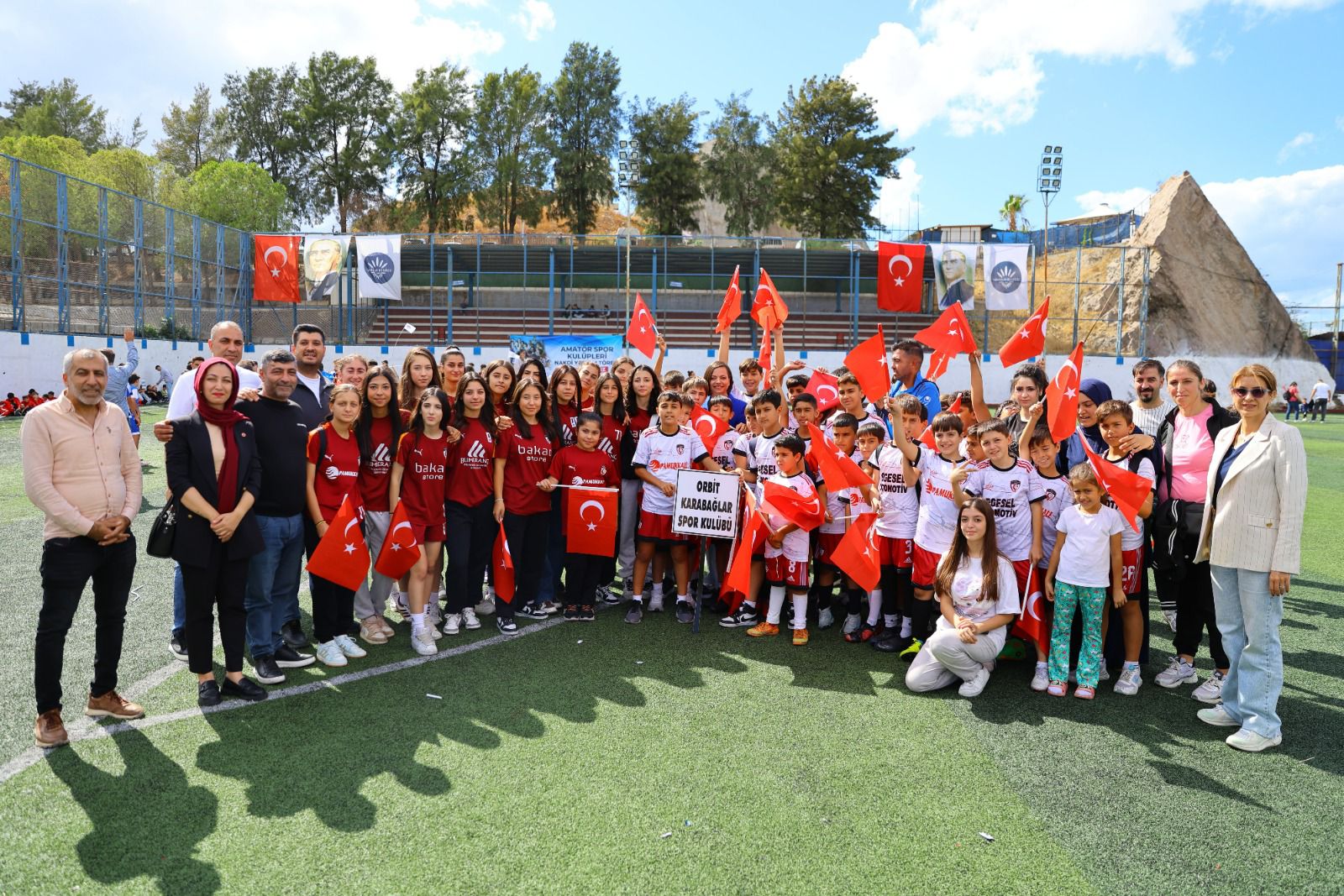 Karabaglarda Amator Spor Kuluplerine Buyuk Destek 3