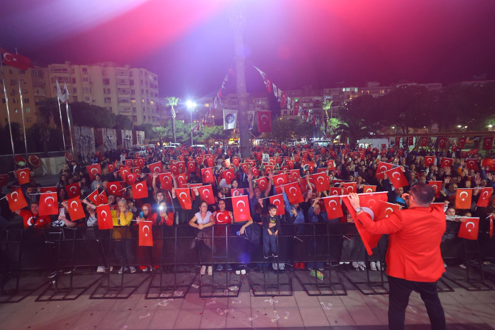 Karabağlar'da Cumhuriyet Coşkusu (4)-1