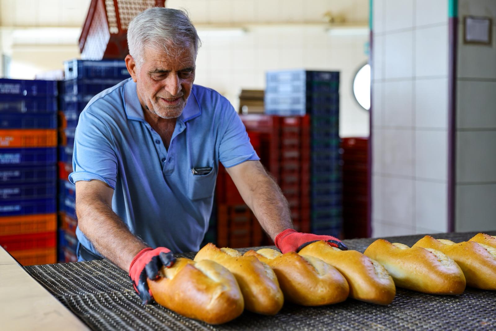 Karabaglarda Dayanisma Buyuyor Askida Ekmek Projesi Basladi 3