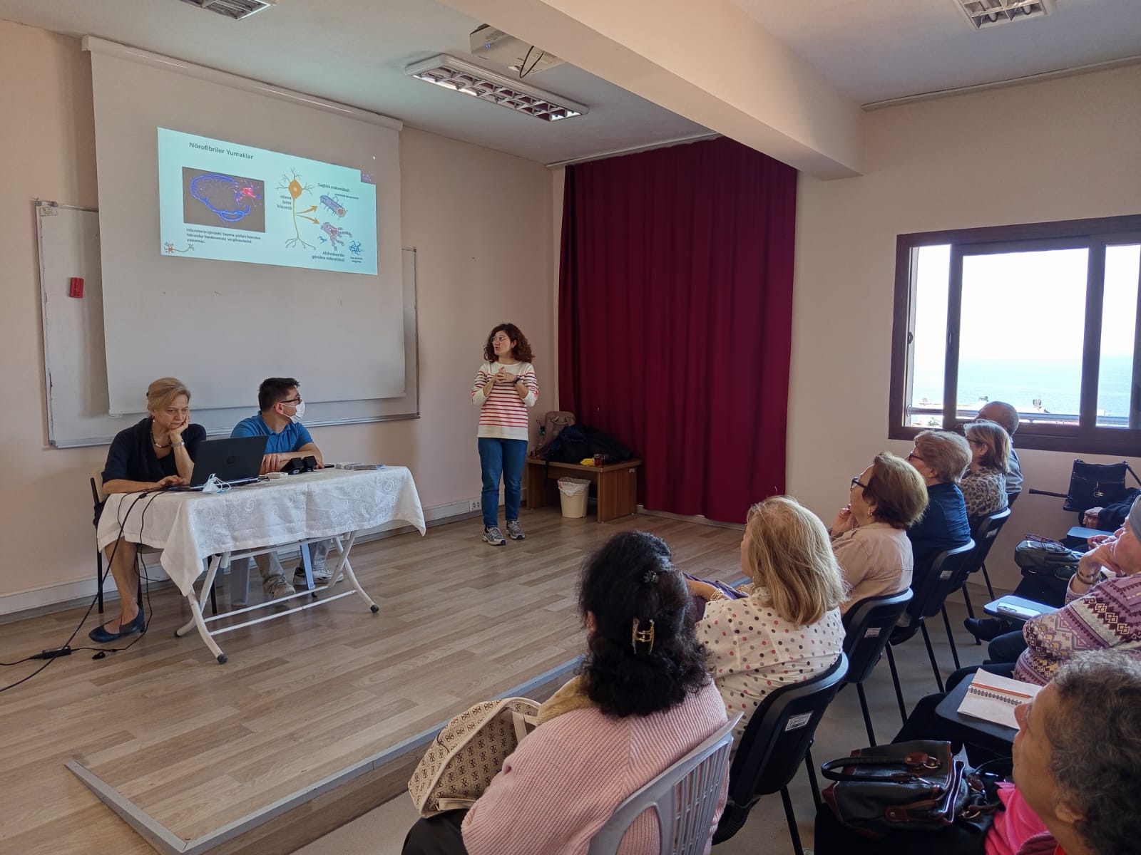 Konak’ın İleri Yaş Merkezinde Seminerler Devam Ediyor (1)