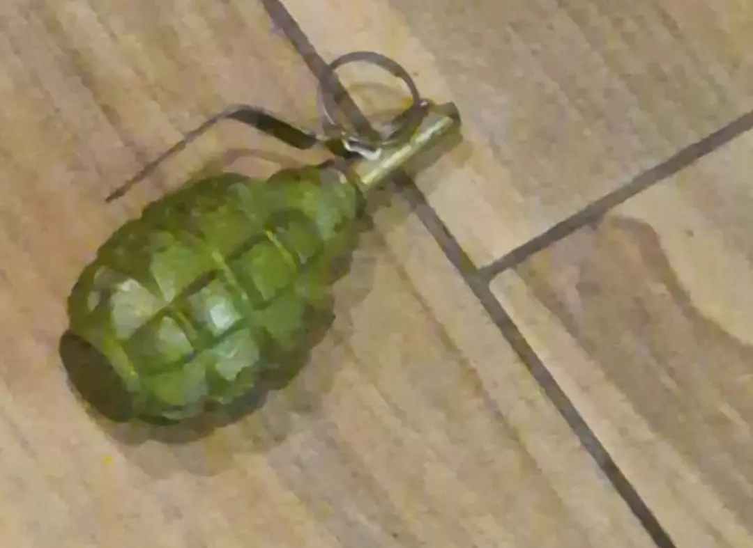 Pastaneye El Bombasi Atildi Korku Dolu Anlar Kamerada 2