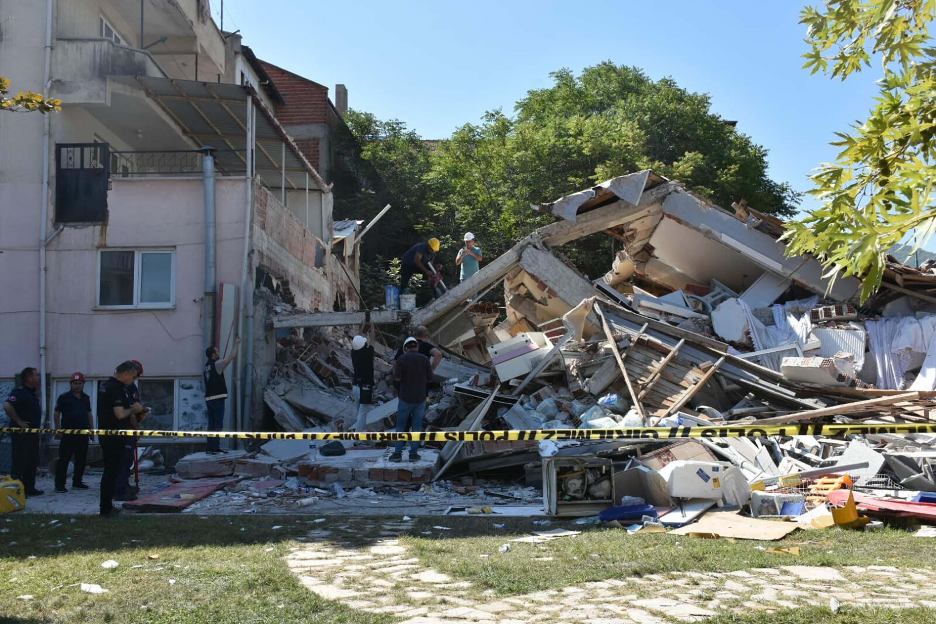 Prof Dr Sozbilir Simav Fay Zonundaki Olu Faylar Aktif Oldu 2
