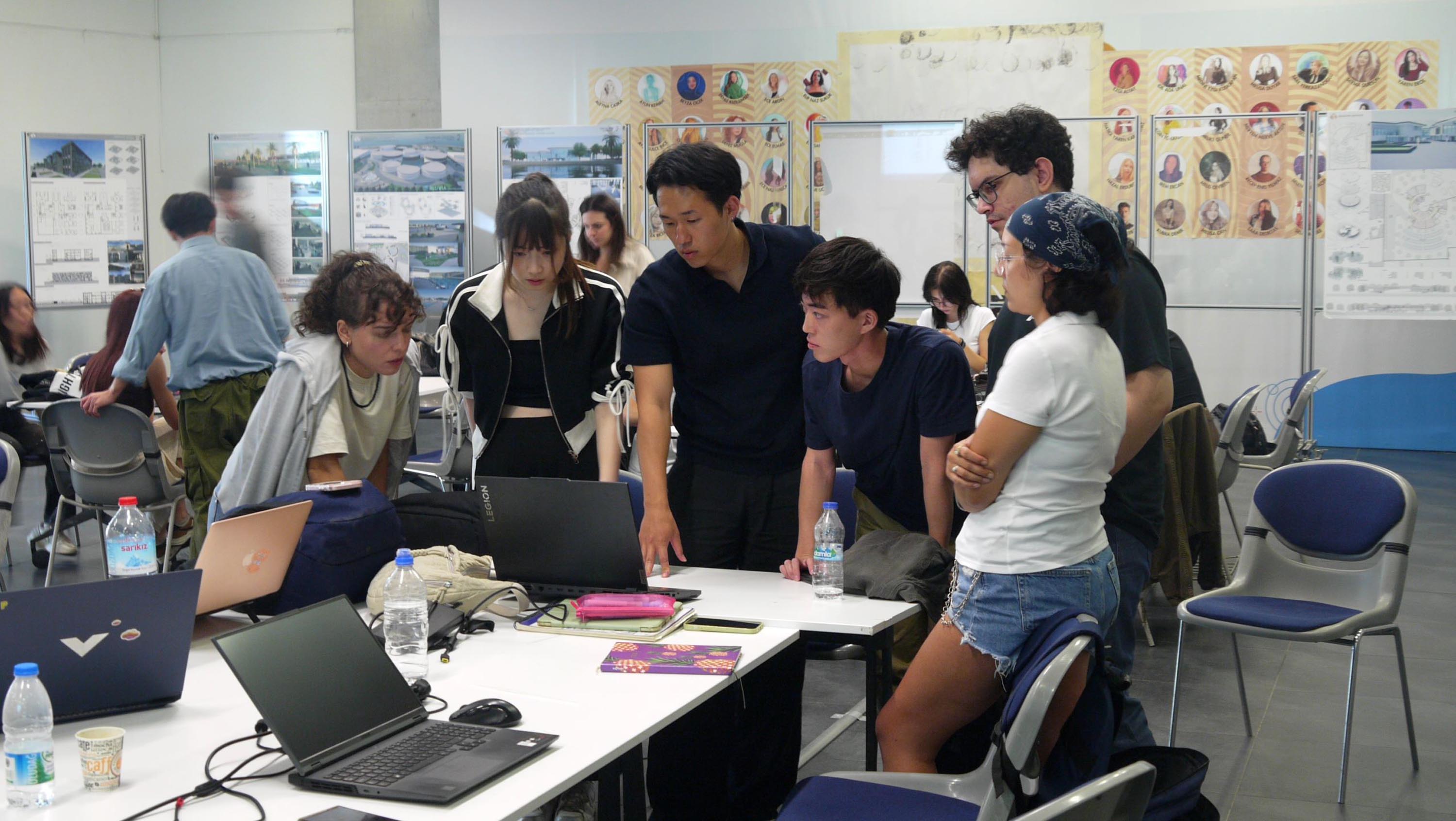 Turk Ve Japon Ogrenciler Izmir Icin Doga Dostu Kutuphane Tasarladi 1