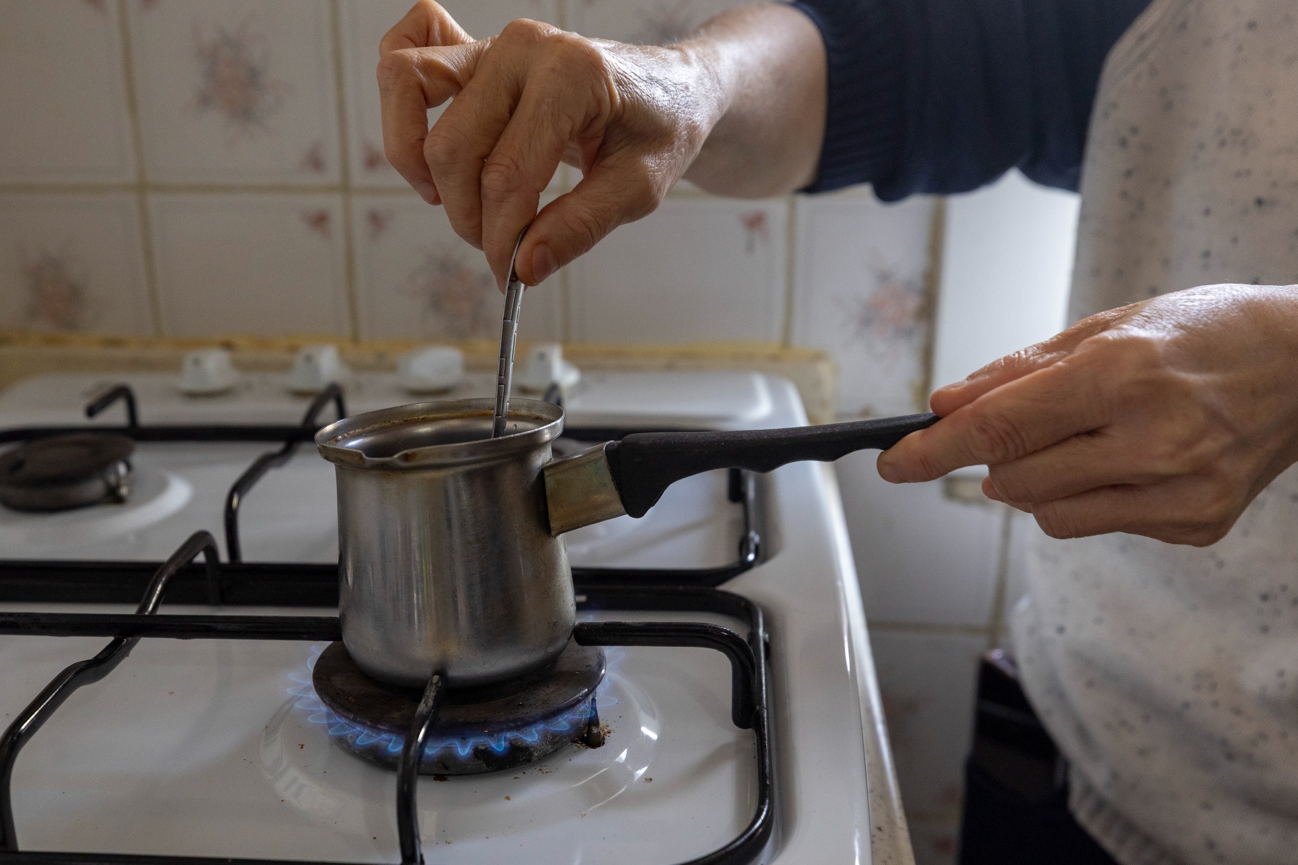 Ulubatlı’da Ilk Doğal Gaz Ateşi Yandı (4)