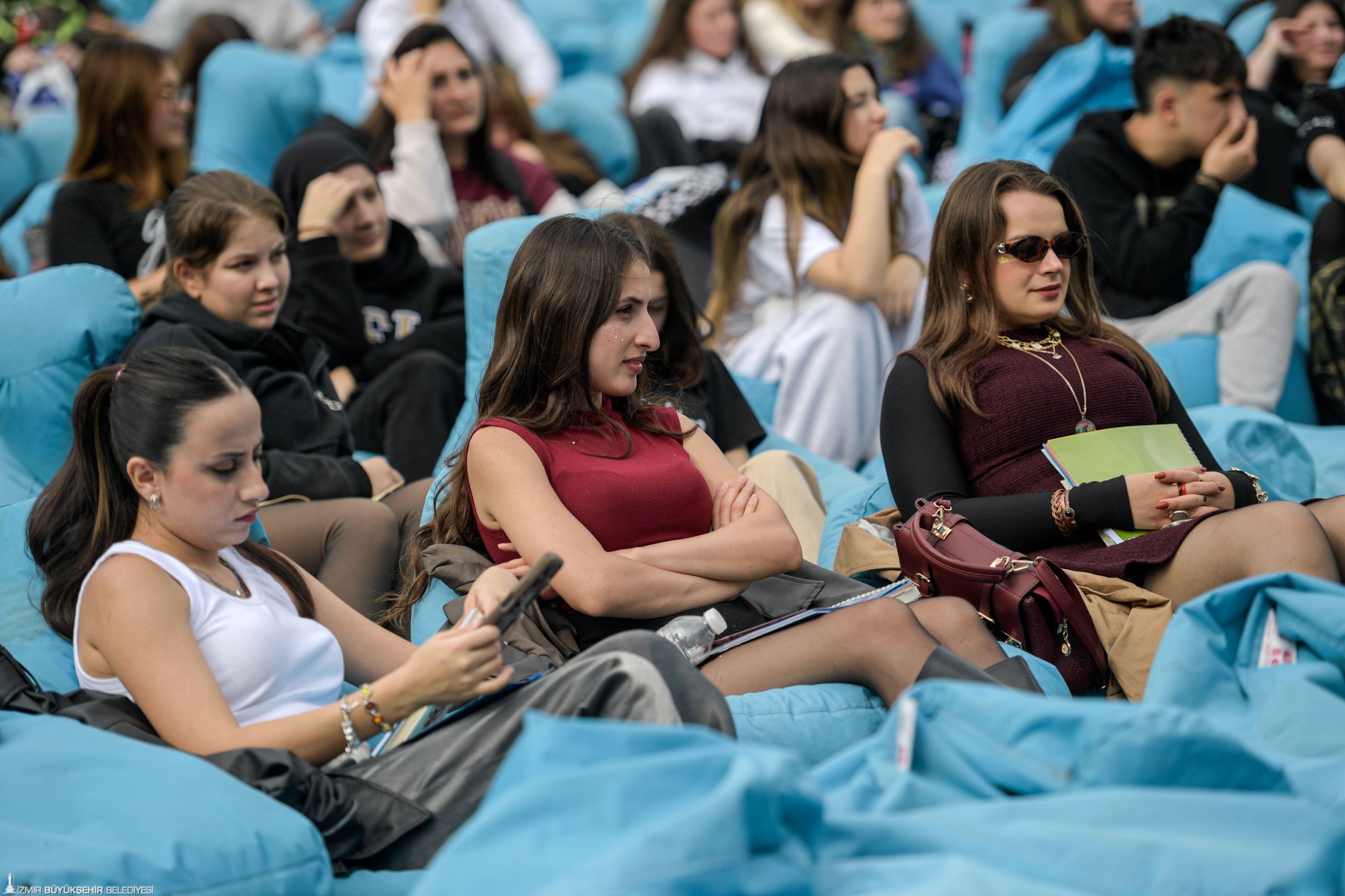Universiteli Gencler Izmire Festivalle Merhaba Dedi 2
