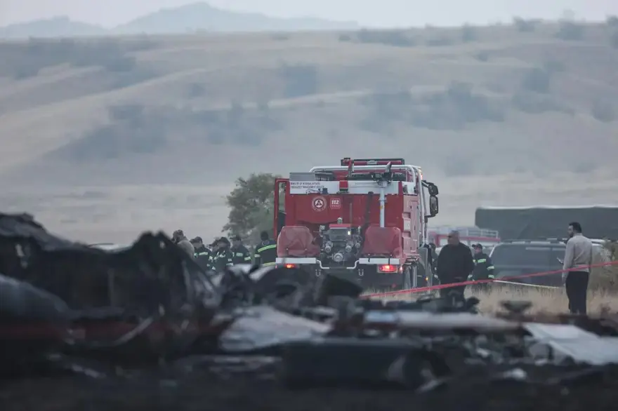 000 83 Q R9 T T 181672 493916