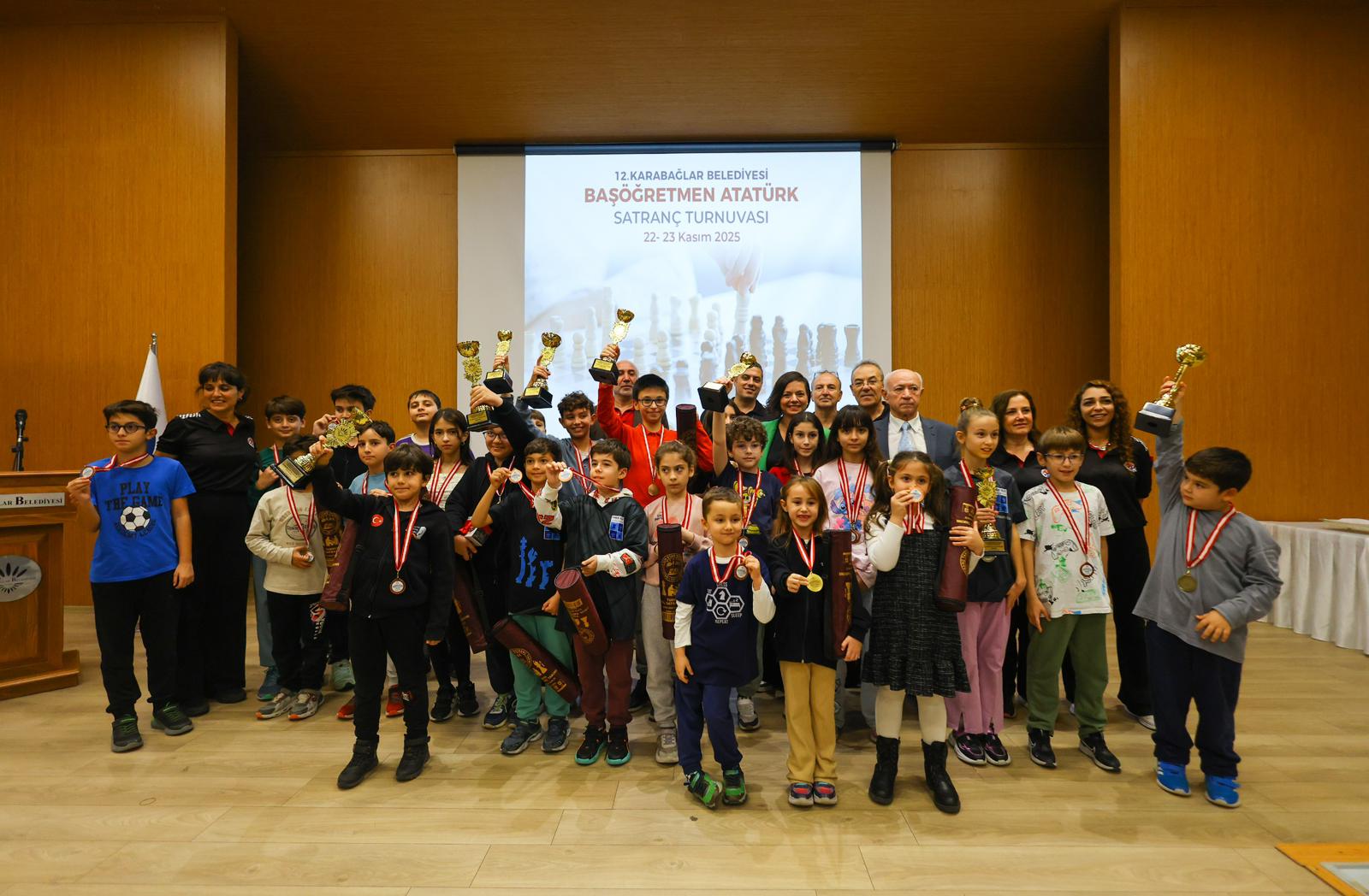 Baskan Kinay Satranc Turnuvasinda Konustu Yobazliklari Sah Mat Edecegiz 3