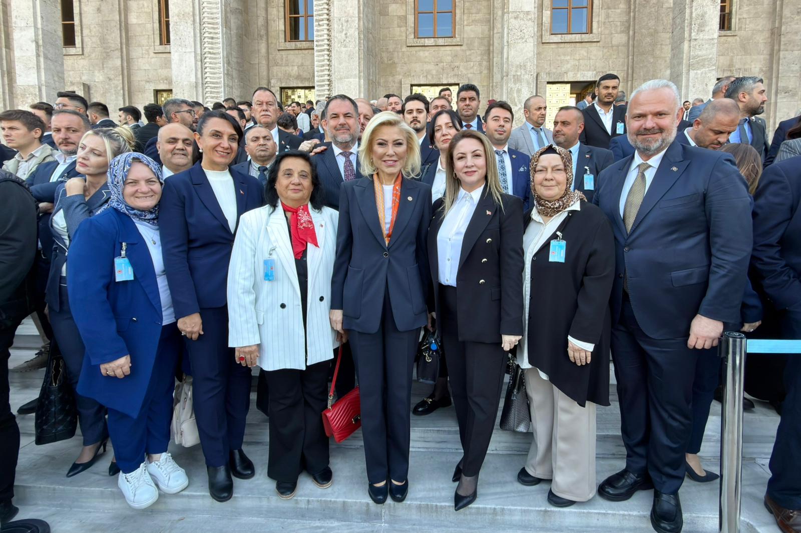 Baskan Pehlivandan Ankara Cikarmasi Cumhurbaskani Erdogana Incir Ikrami 3