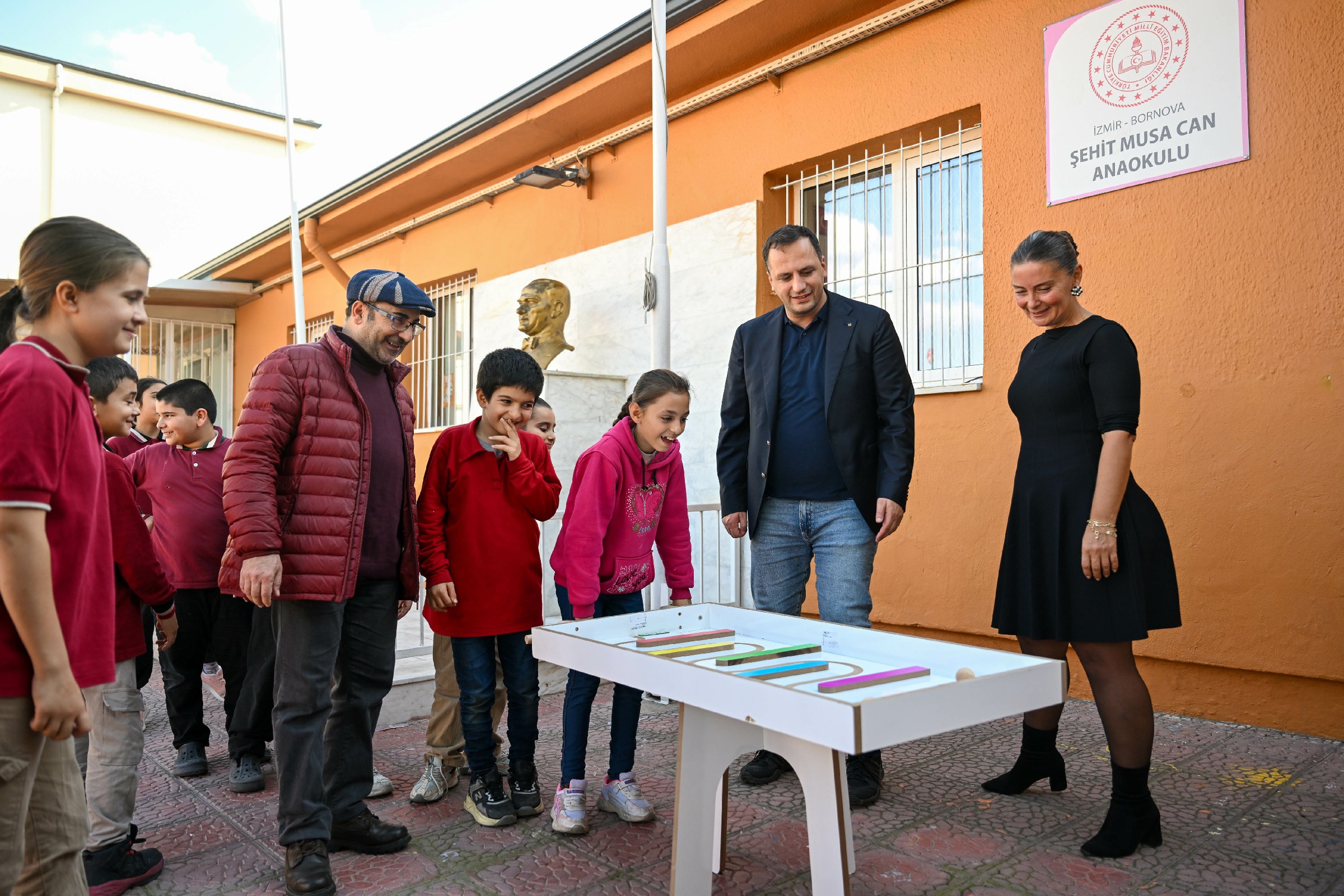 Bornovada Egitime Destek Tam Gaz Suruyor 2