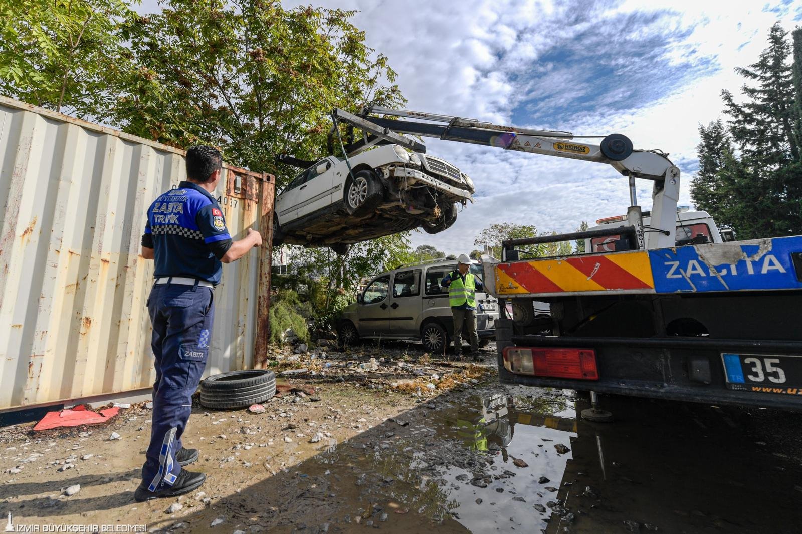 Buyuksehirden Turkiyede Bir Ilk Hurda Araclar Ekonomiye Kazandiriliyor 3