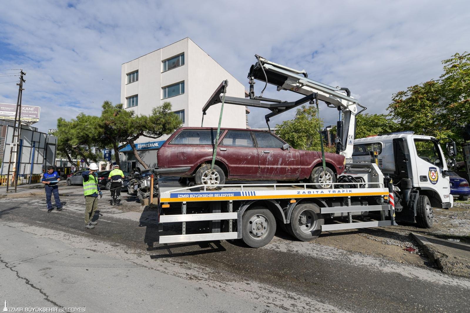 Buyuksehirden Turkiyede Bir Ilk Hurda Araclar Ekonomiye Kazandiriliyor 4