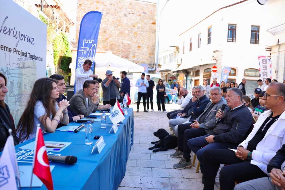 Çeşme Belediyesi, Balıkçılar Ve Terziler Sokağı Yenileme Projesini Esnafla Paylaştıphoto 2025 11 13 15 44 50 3