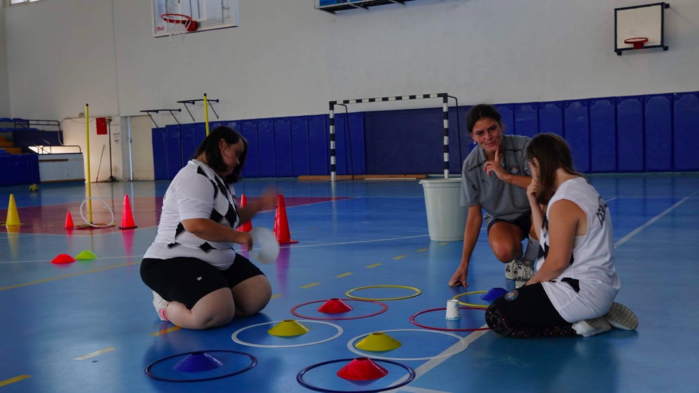 Çeşme Belediyesi’nden Özel Gereksinimli Çocuklara Engelsiz Spor Eğitimleriphoto 2025 11 19 11 49 50