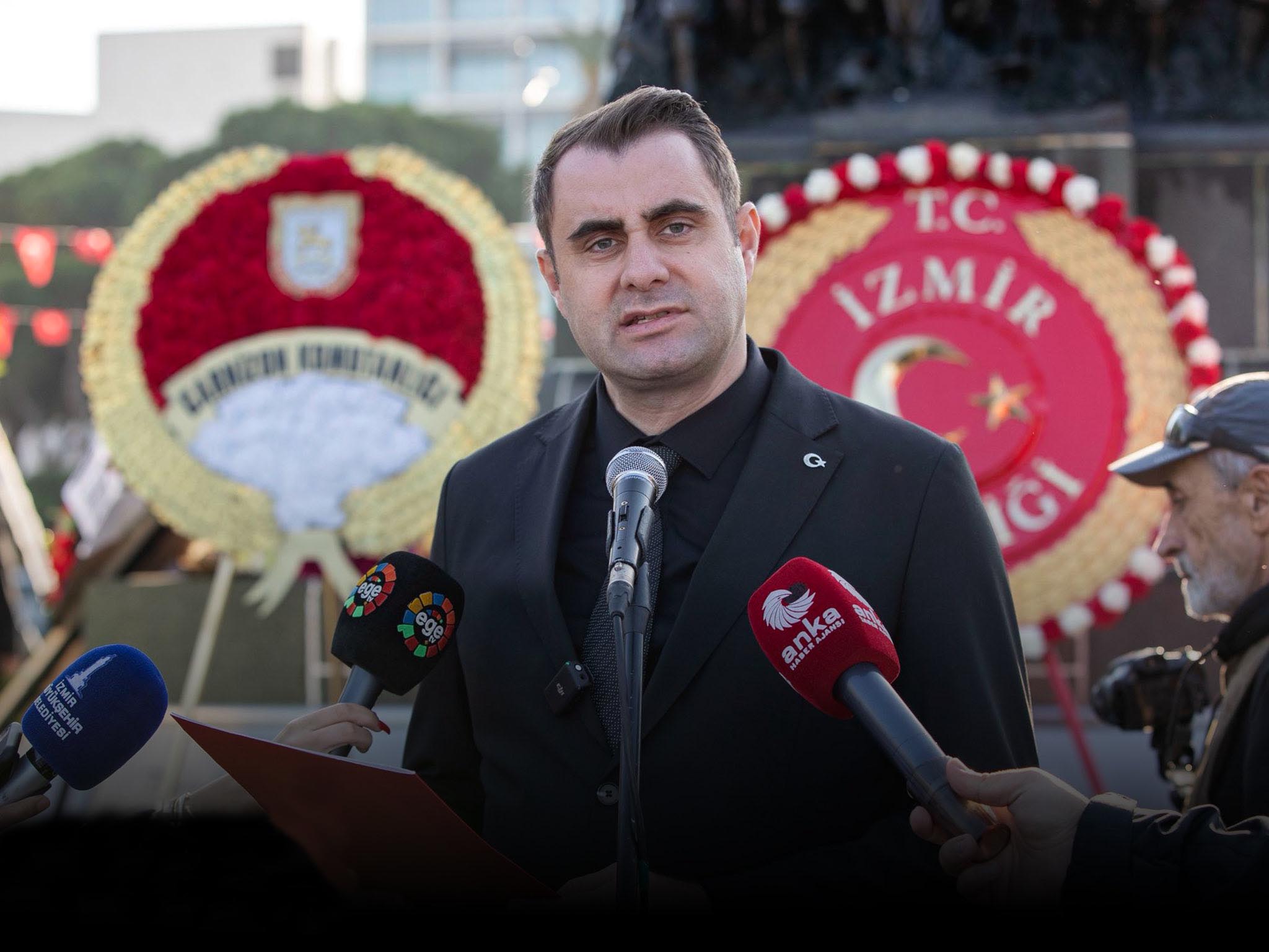 Chp Izmir Ataturku Andi 10 Kasimin Tatile Denk Getirilmesine Sert Tepki