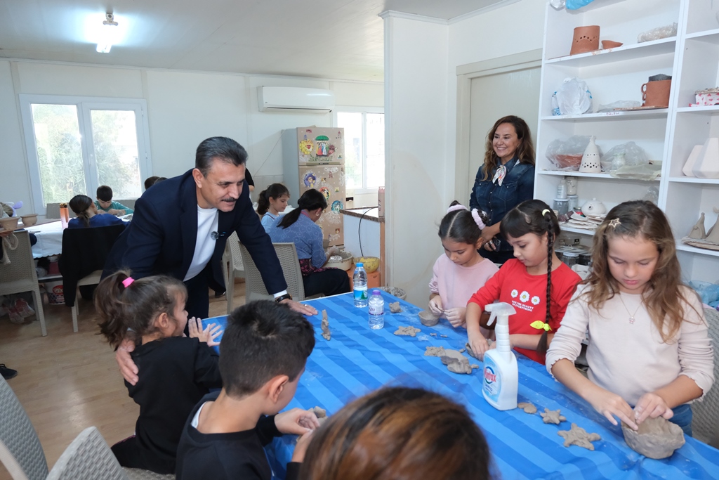 Dikilide Ara Tatil Dolu Dolu Gecti 1-1