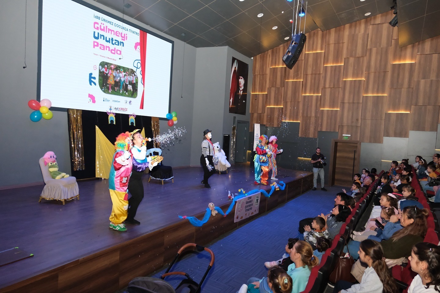 Dikilide Ara Tatil Dolu Dolu Gecti 1