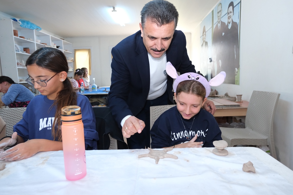 Dikilide Ara Tatil Dolu Dolu Gecti 2-1