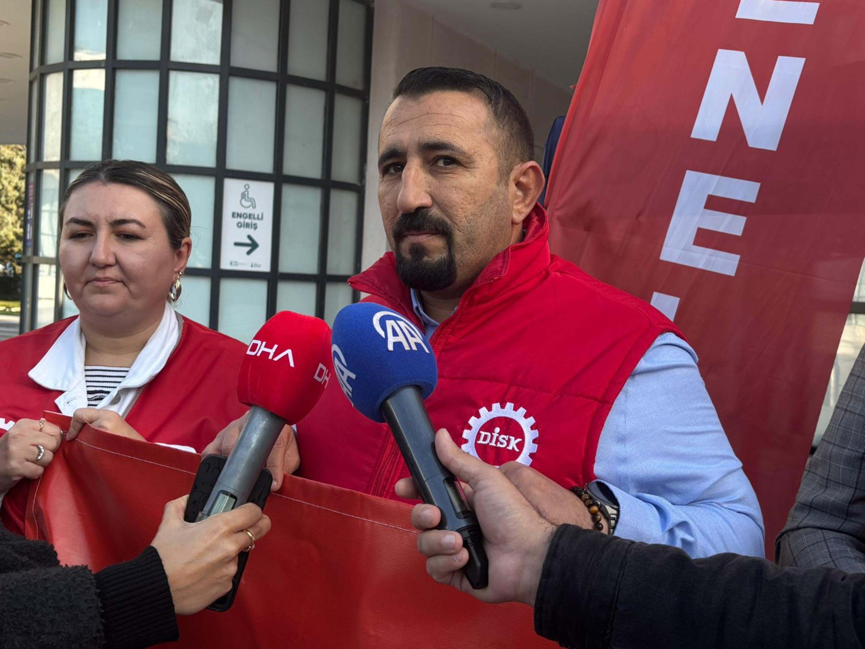 I Z M I R D E B U Y U K S E H I R B E L E D I Y E S I I S C I L E R I N 1011877 300176