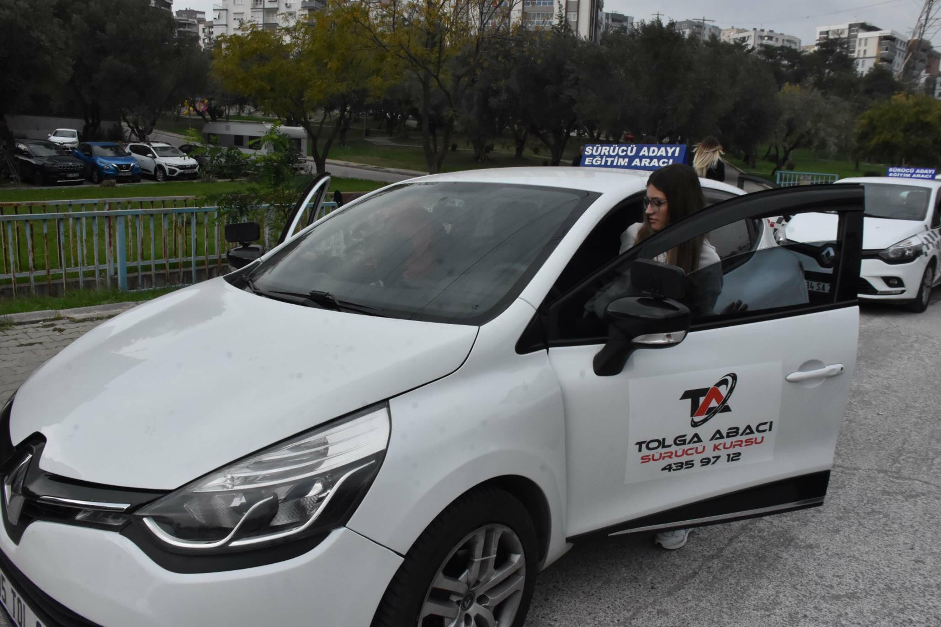 Izmirde Ehliyet Alacaklar Dikkat Kurs Fiyatlarina Zam Geliyor 5