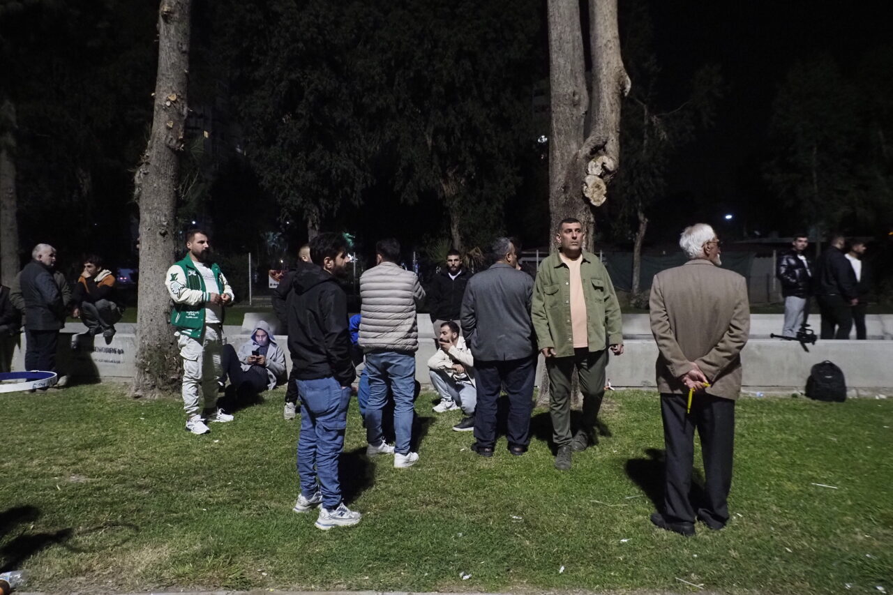 Izmirde Pazar Esnafinin Karsiyaka Belediyesine Tekstil Fuari Tepkisi Suruyor 2F43Bea1Af3B