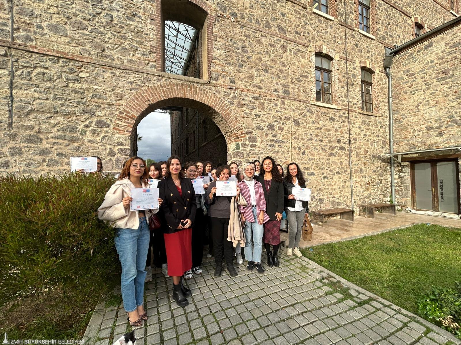 Izmirli Kadinlar Dijital Becerileriyle Gelecege Yon Verecek 2