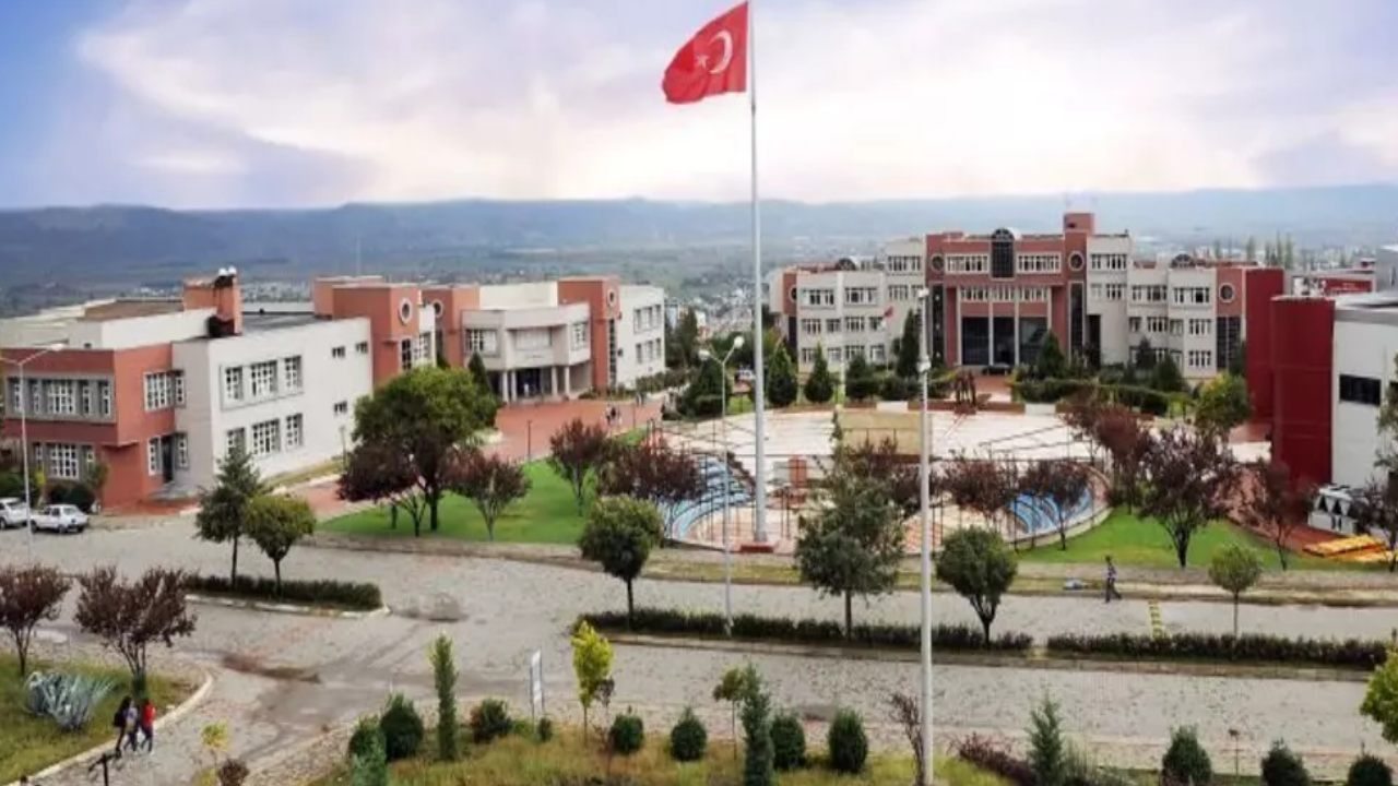 Kampuste Suphe Ve Korku Hakim 8 Ayda 5 Ogrenci Yasamini Yitirdi 2