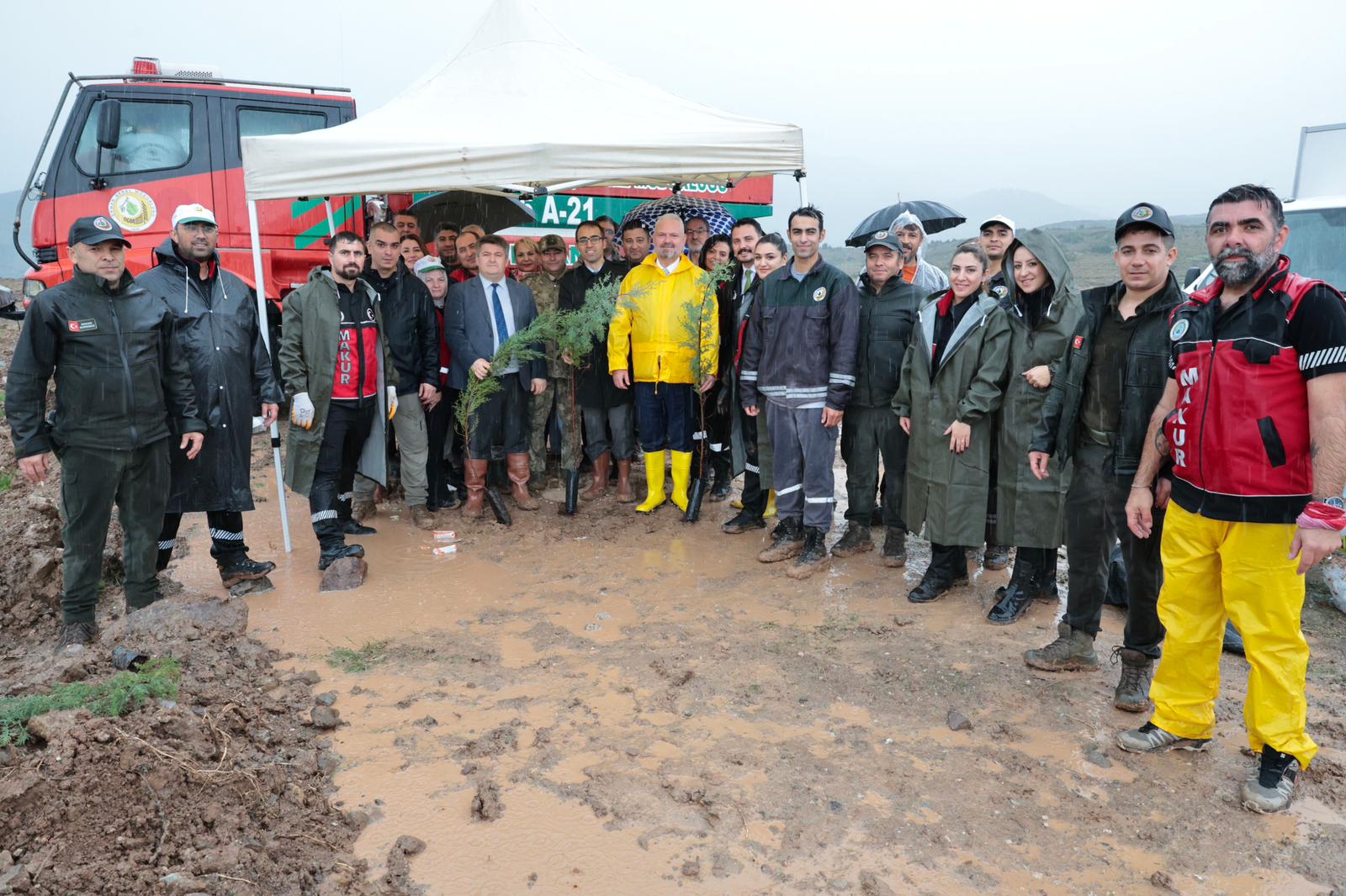 Menemende Fidanlar Yesil Vatan Icin Dikildi 2