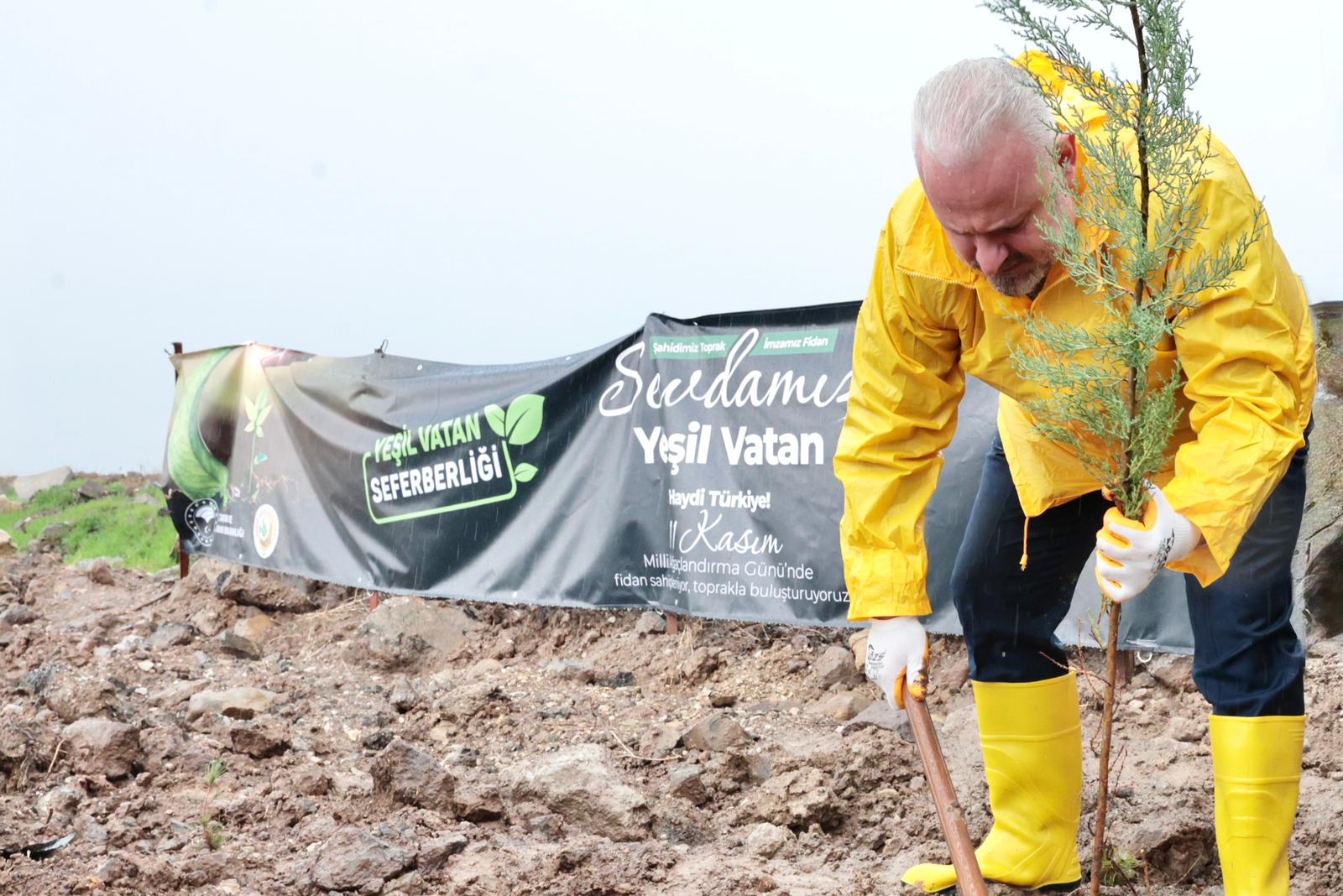 Menemende Fidanlar Yesil Vatan Icin Dikildi 3