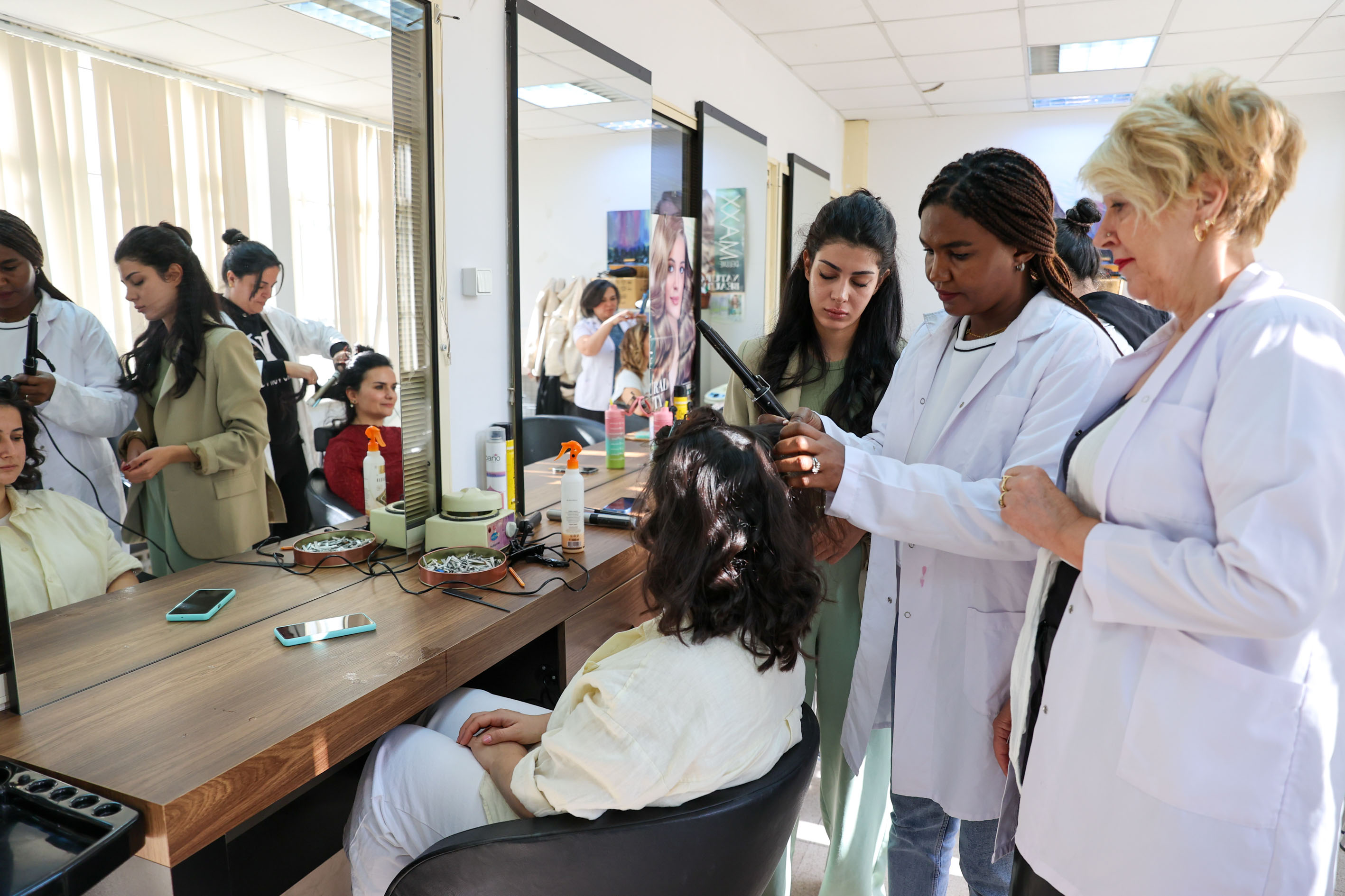 Meslek Edin Kariyerine Basla Bucada Kadin Istihdamina Destek 3