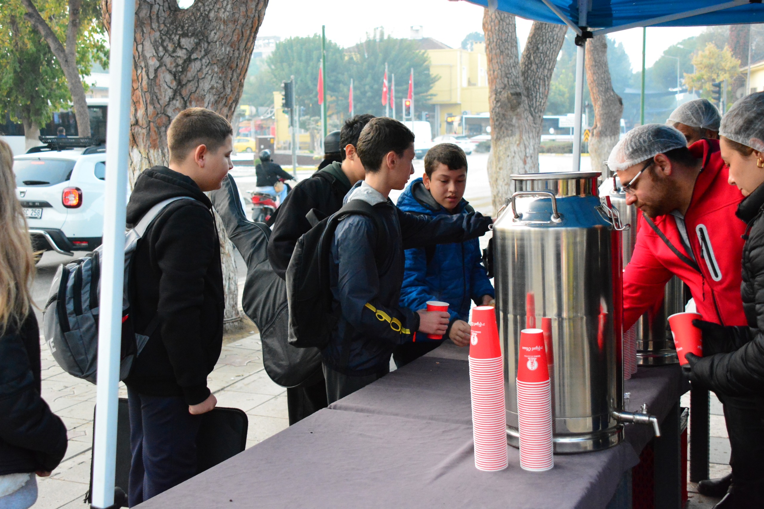Odemis Belediyesinden Soguk Sabahlar Icin Sicak Dokunus 1
