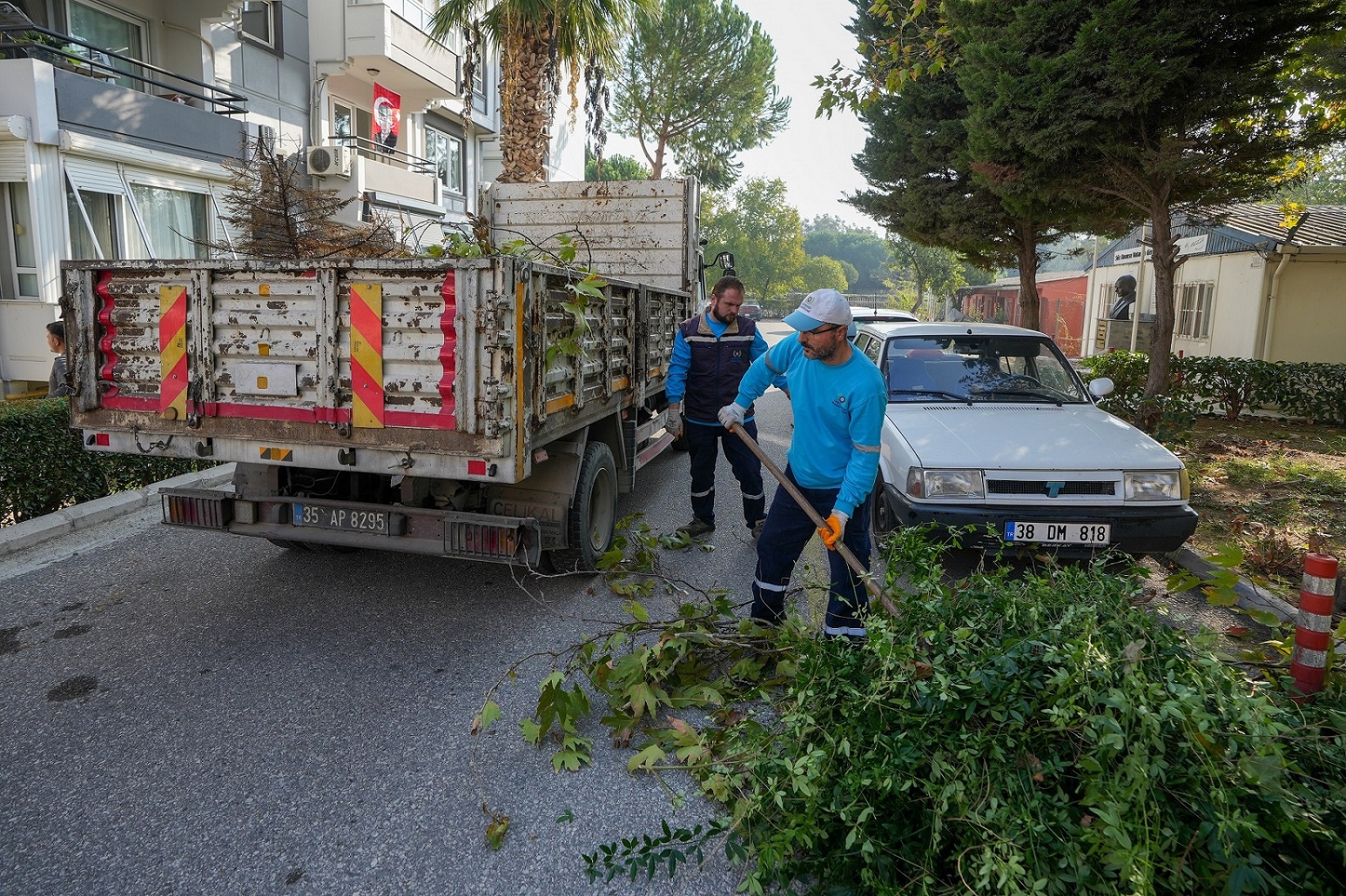 Temiz Bir Gaziemir Için Yeni Uygulama Bahçe Atıkları Adresten Alınıyor (2)