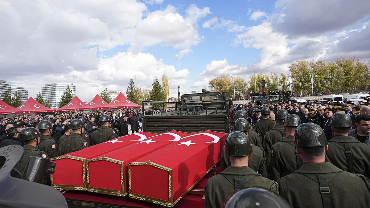 Turkiye Sehitlerini Ugurluyor 3