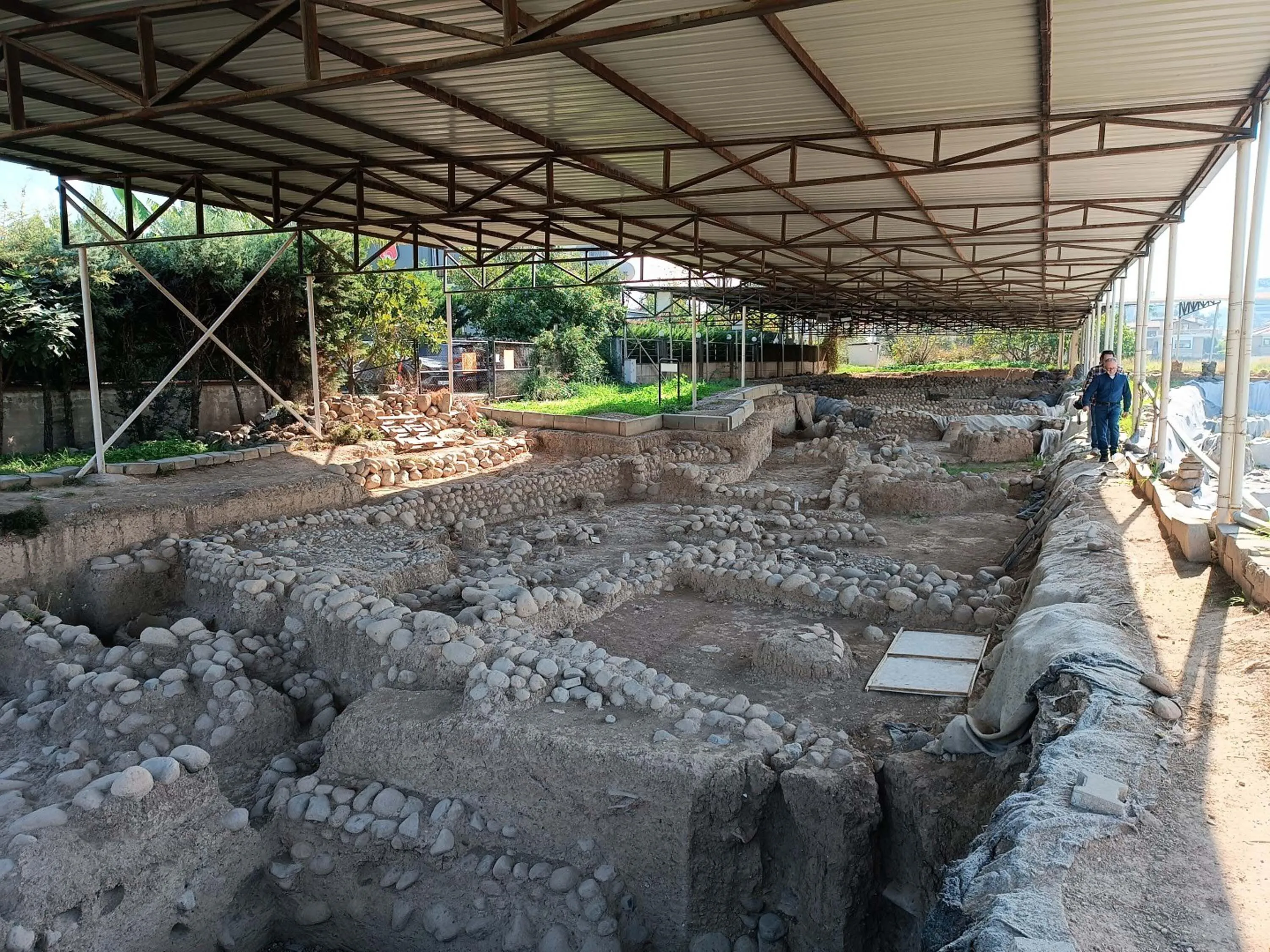 Yassitepede 5 Bin Yillik Kadin Izleri Gerdanlik Detayi 4