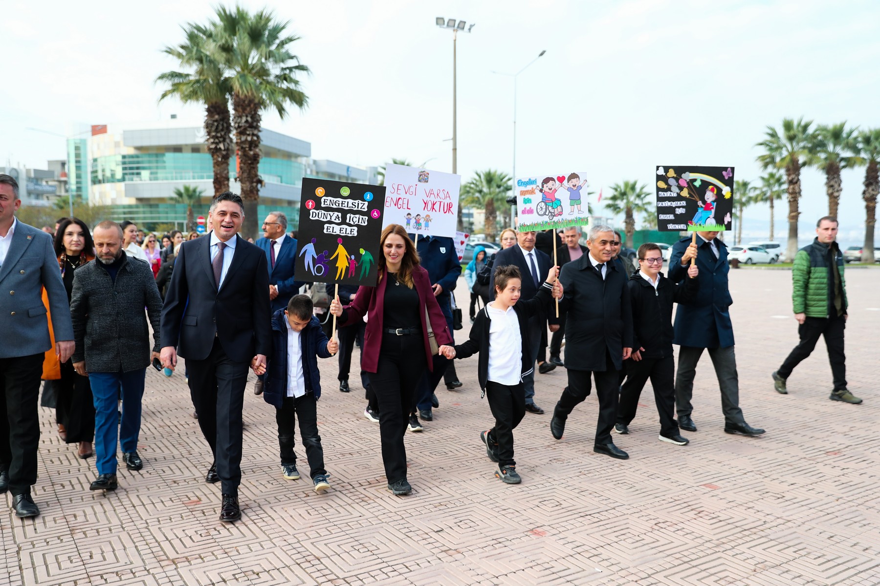 Aliağa’da 3 Aralık Dünya Engelliler Günü Kutlandı (1)