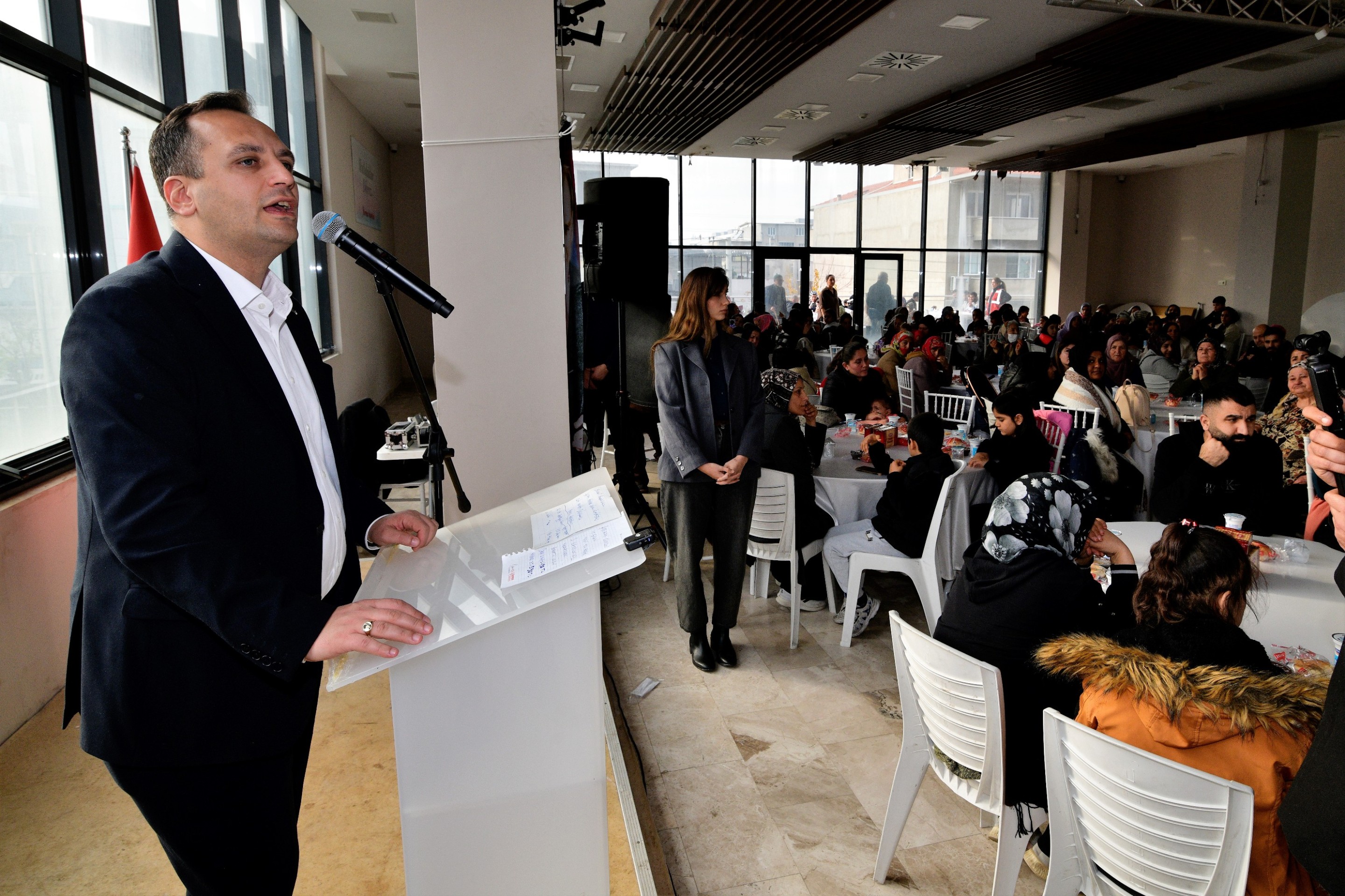 Baskan Eski Mujdeyi Verdi Bornovaya Kent Kasap Geliyor 2