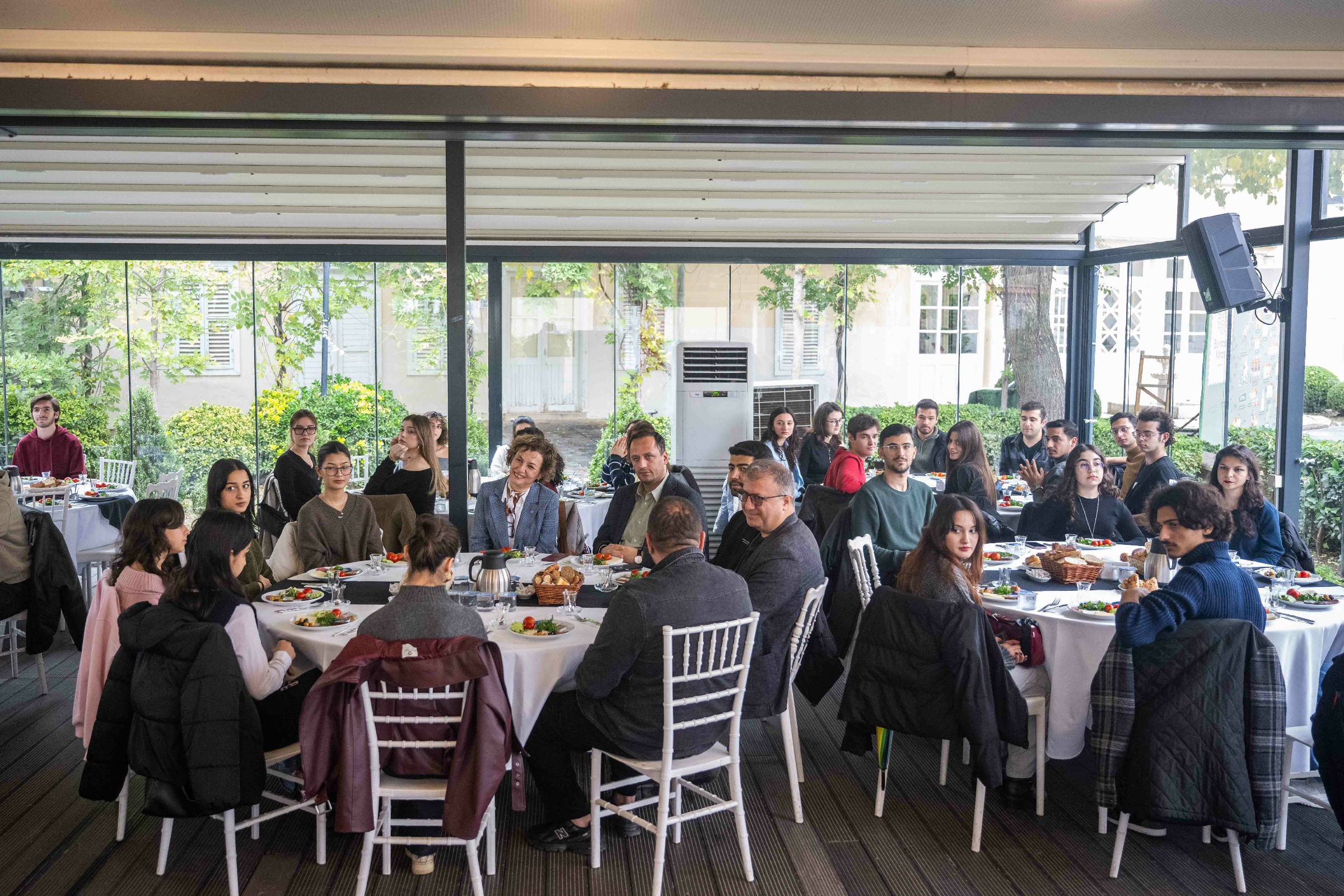 Baskan Eskiden Cydd Bulusmasinda Genclere Cumhuriyet Vurgusu 3