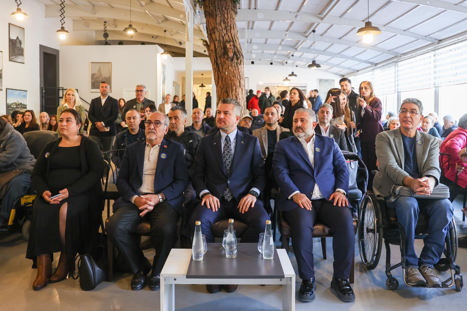 Buca'da Engelli Bireylerin Hakları Masaya Yatırıldı 02