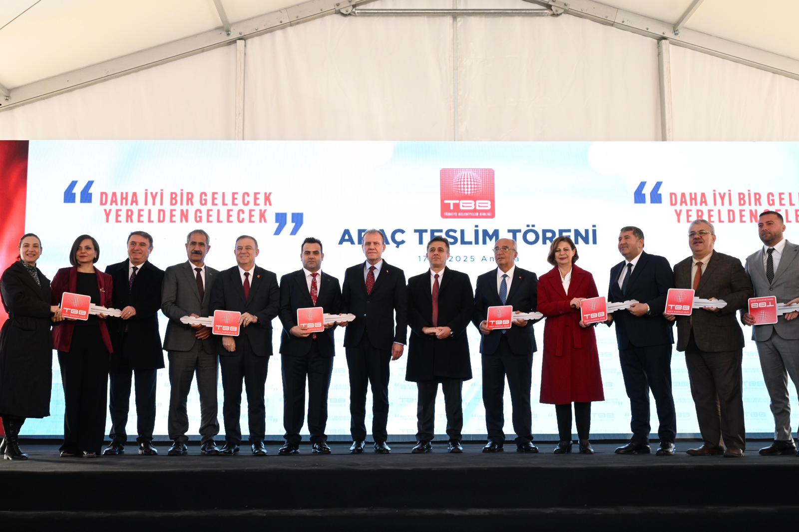 Eskiden Izmire Bir Tane Bile Zor Geliyordu Tbbden Karabaglara Hibe Arac 3