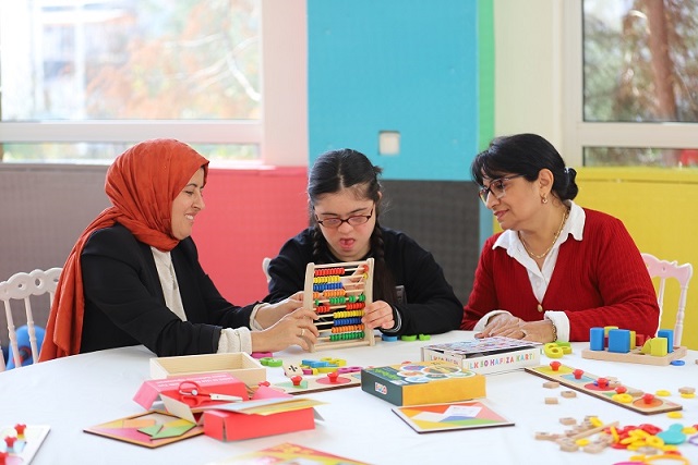 Ferdi Zeyrek Engelsiz Çocuk Evi 2