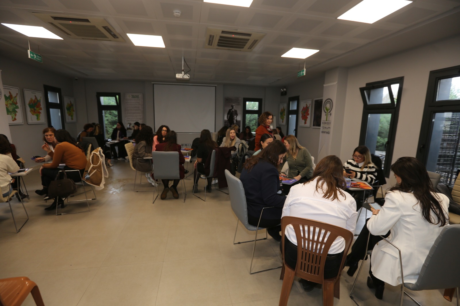 Kadin Dayanişma Merkezleri̇ Aği Efes Selçuk’ta Bi̇r Araya Geldi̇ (4)