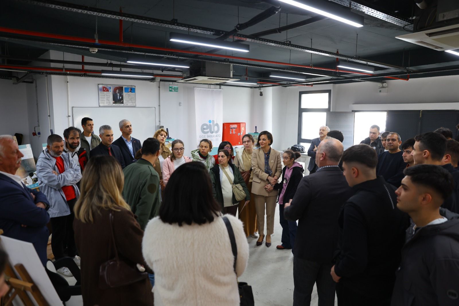 Karabağlar ’Da Engeller Tasarımla Aşıldı (10)