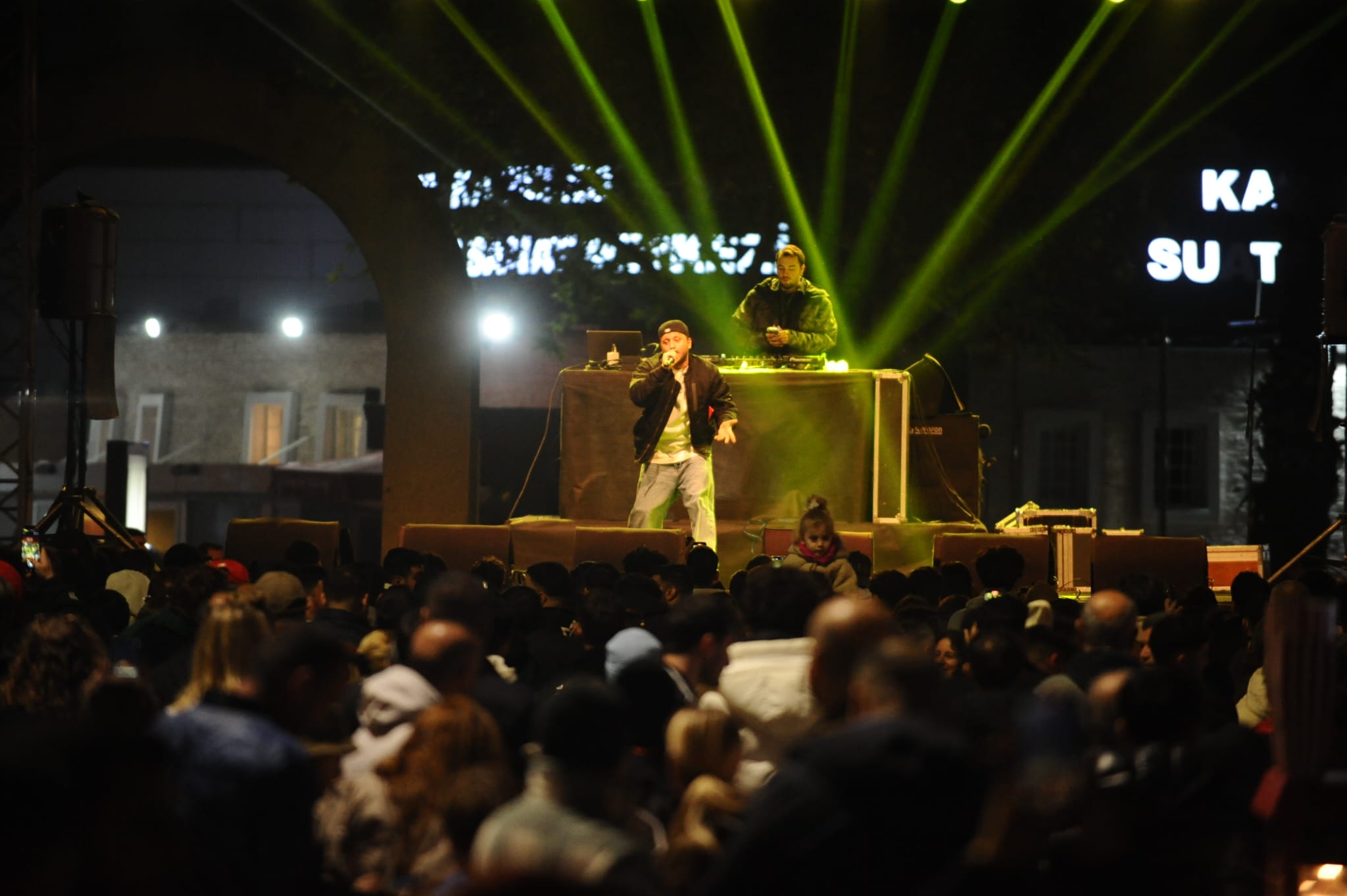 Karsiyaka Yeni Yil Festivalinde Anil Piyanci Coskusu 2