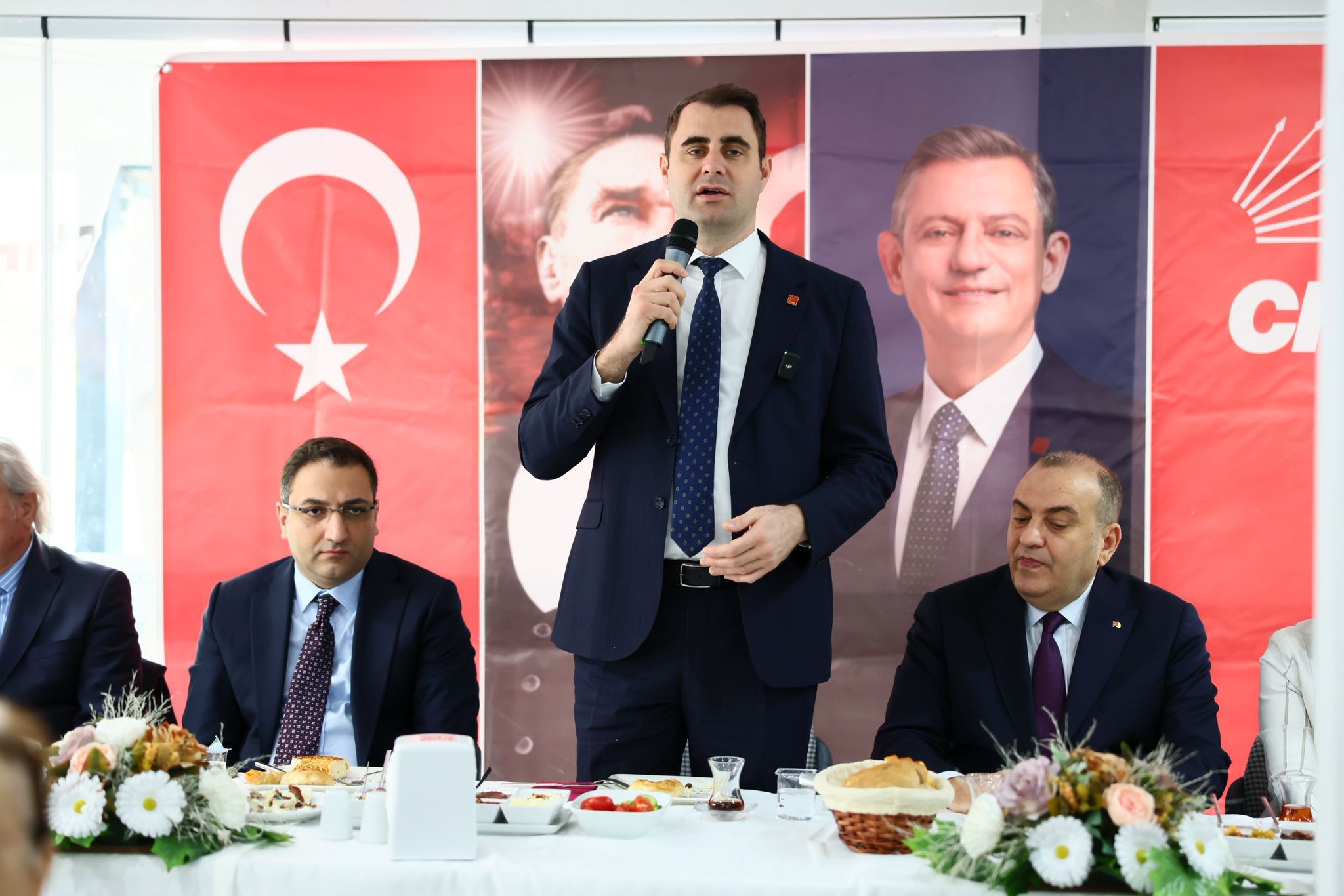 P H O T O 2025 12 25 18 40 40 4