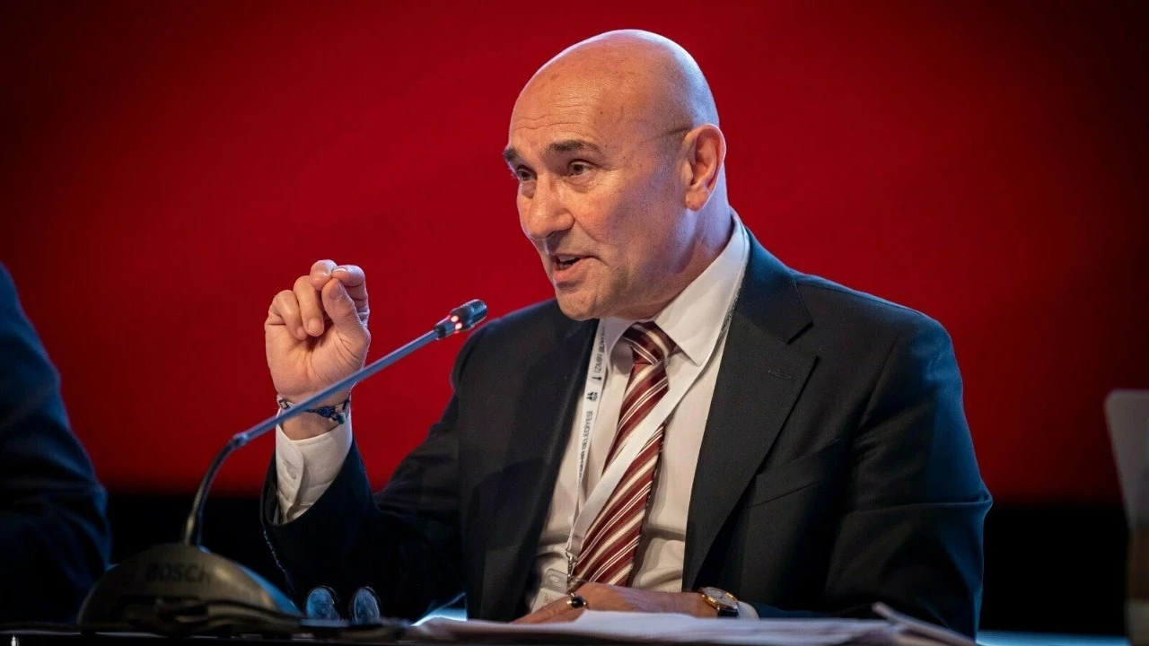 Tunc Soyer Butun Sorumluluk Benimdir 7O9R