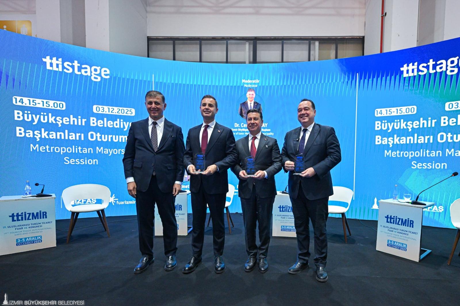 Turizmin Kalbi Izmirde Atti Bu Yil Fuar Dirildi Seneye Sahlanacak 2