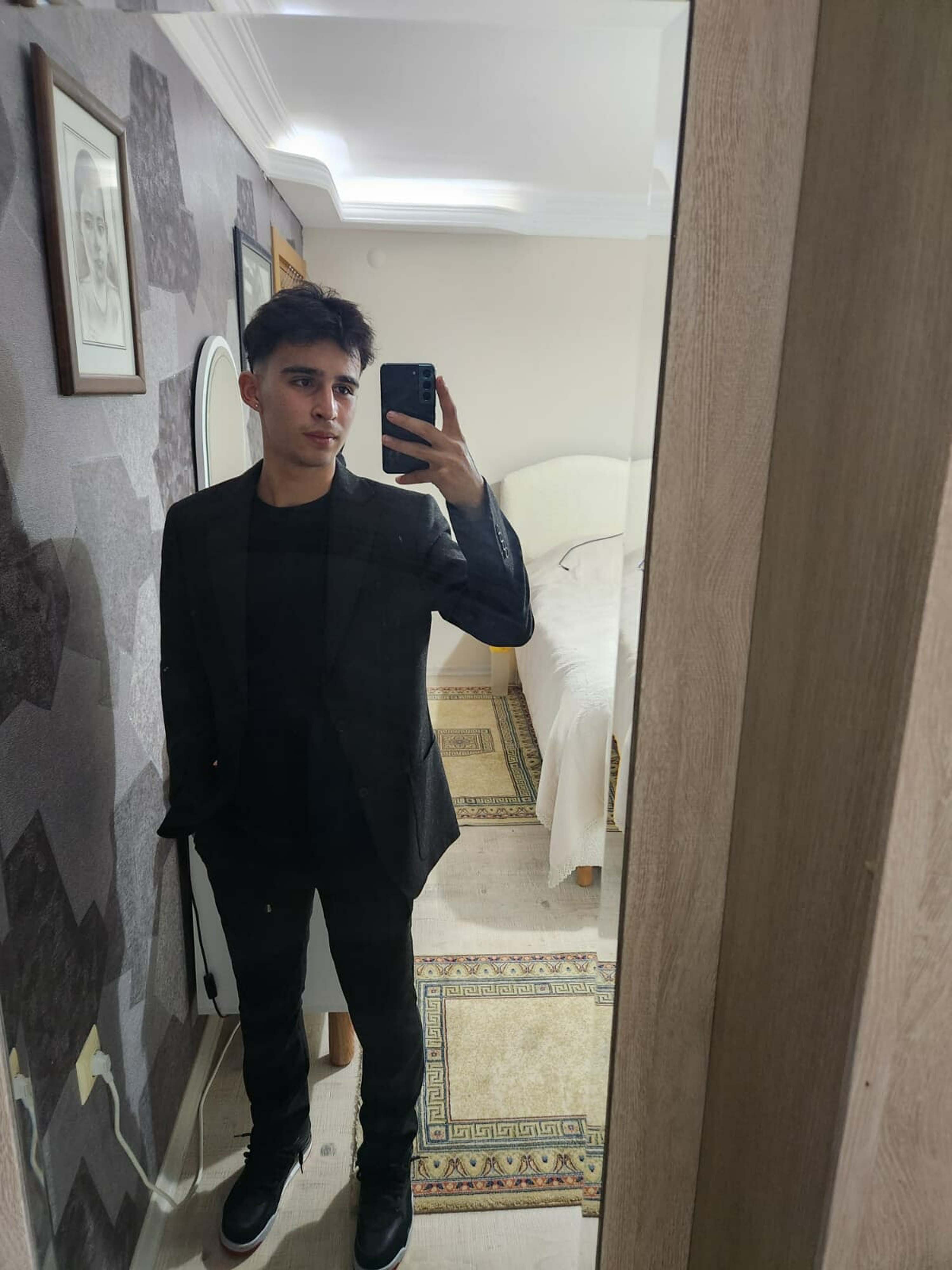 U T K U N U N O L U M U N D E A K R A N Z O R B A L I G I I D D I 1074348 318795