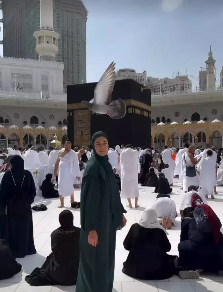 Unlu Model Umreye Gitti O Detayi Ilk Kez Acikladi 2